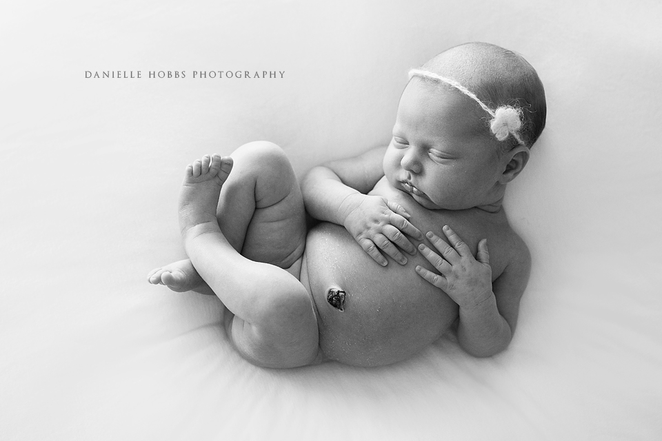 Pure Simple Newborn - Danielle Hobbs Photography