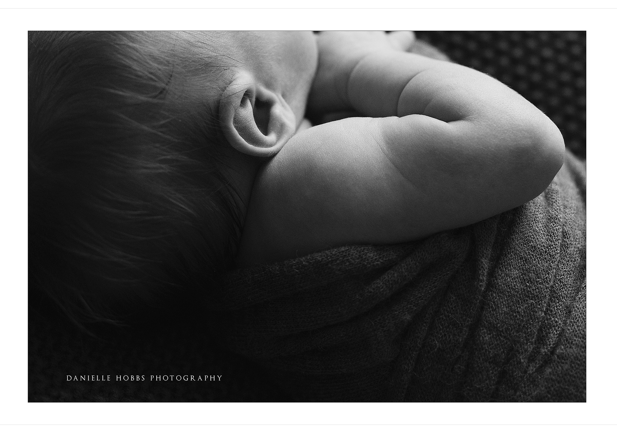 relaxed newborn photography NOVA