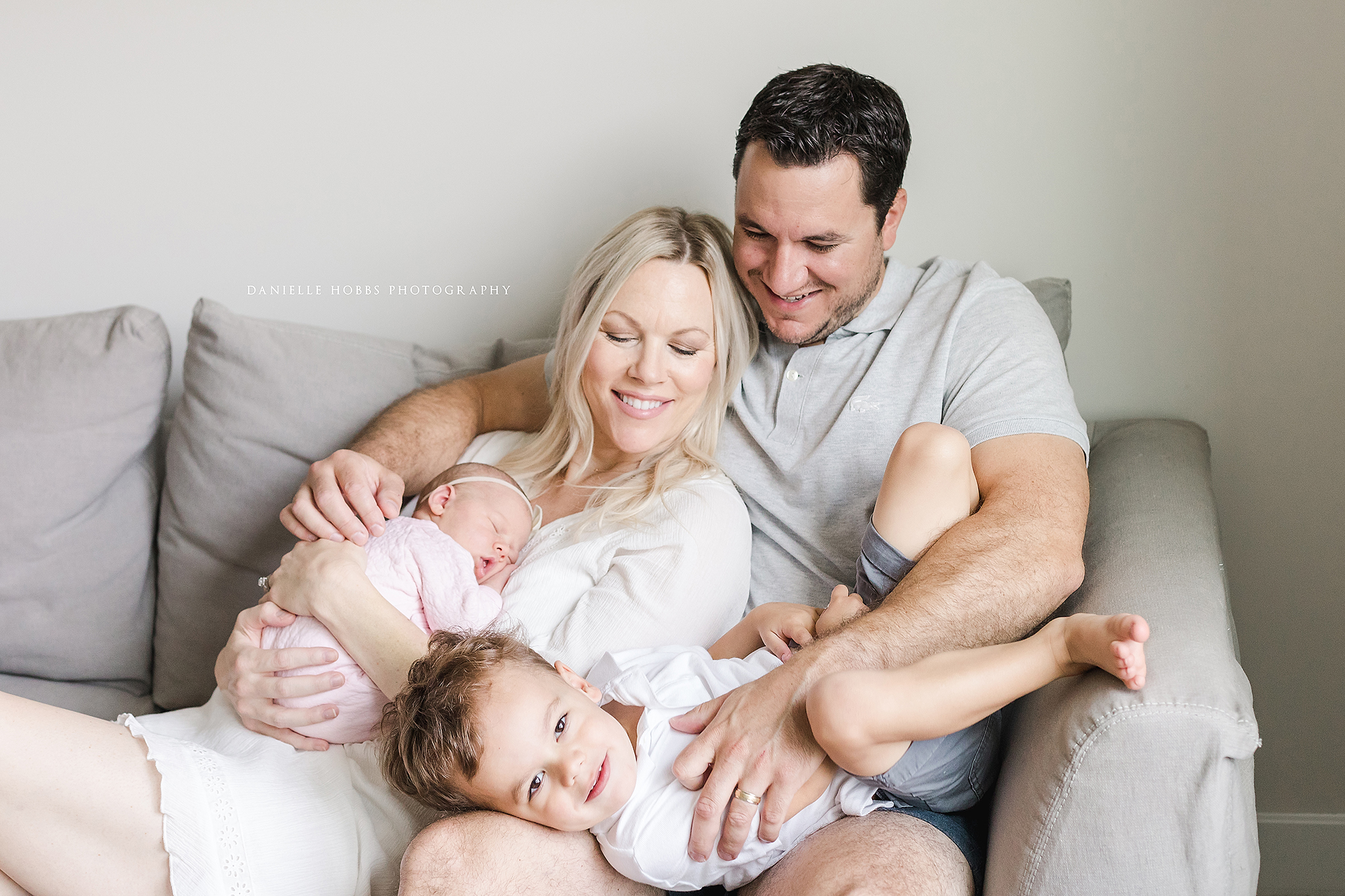 Lifestyle Newborn Photography Session | Northern Virginia Newborn Photographer