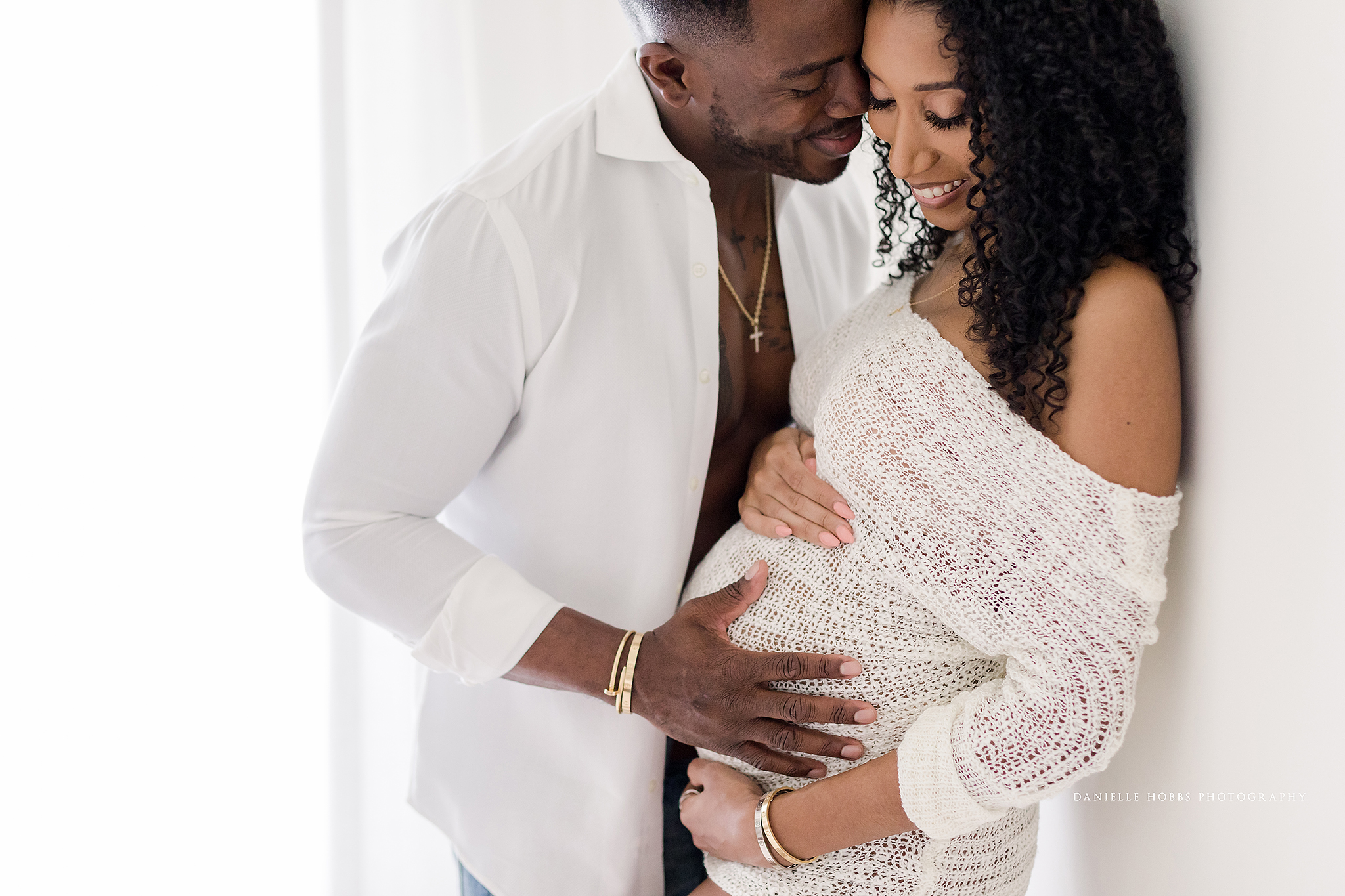 A Studio Maternity Session | Gainesville Virginia Maternity Photographer