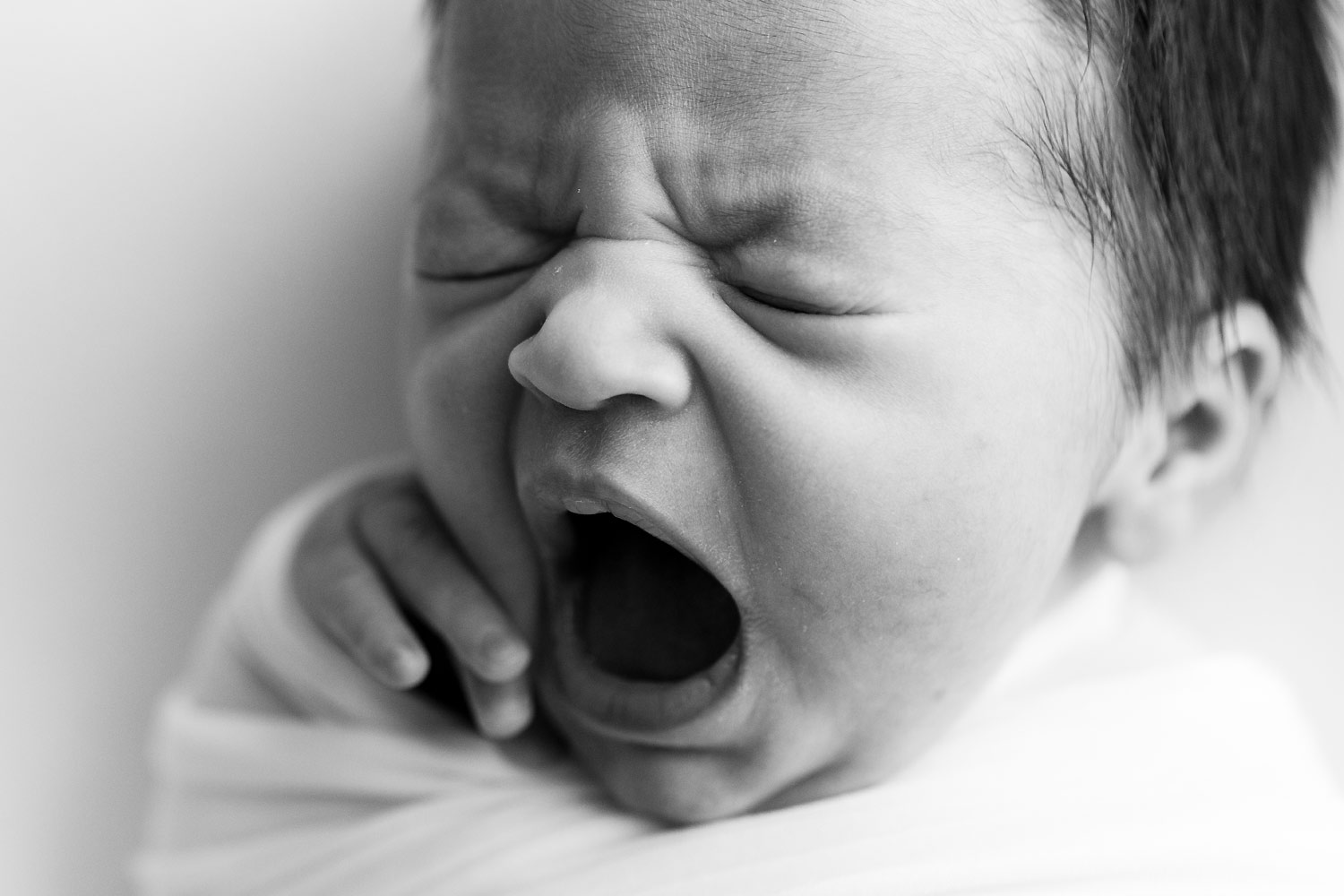 northern va newborn photographer yawning baby northern va newborn photographer yawning baby