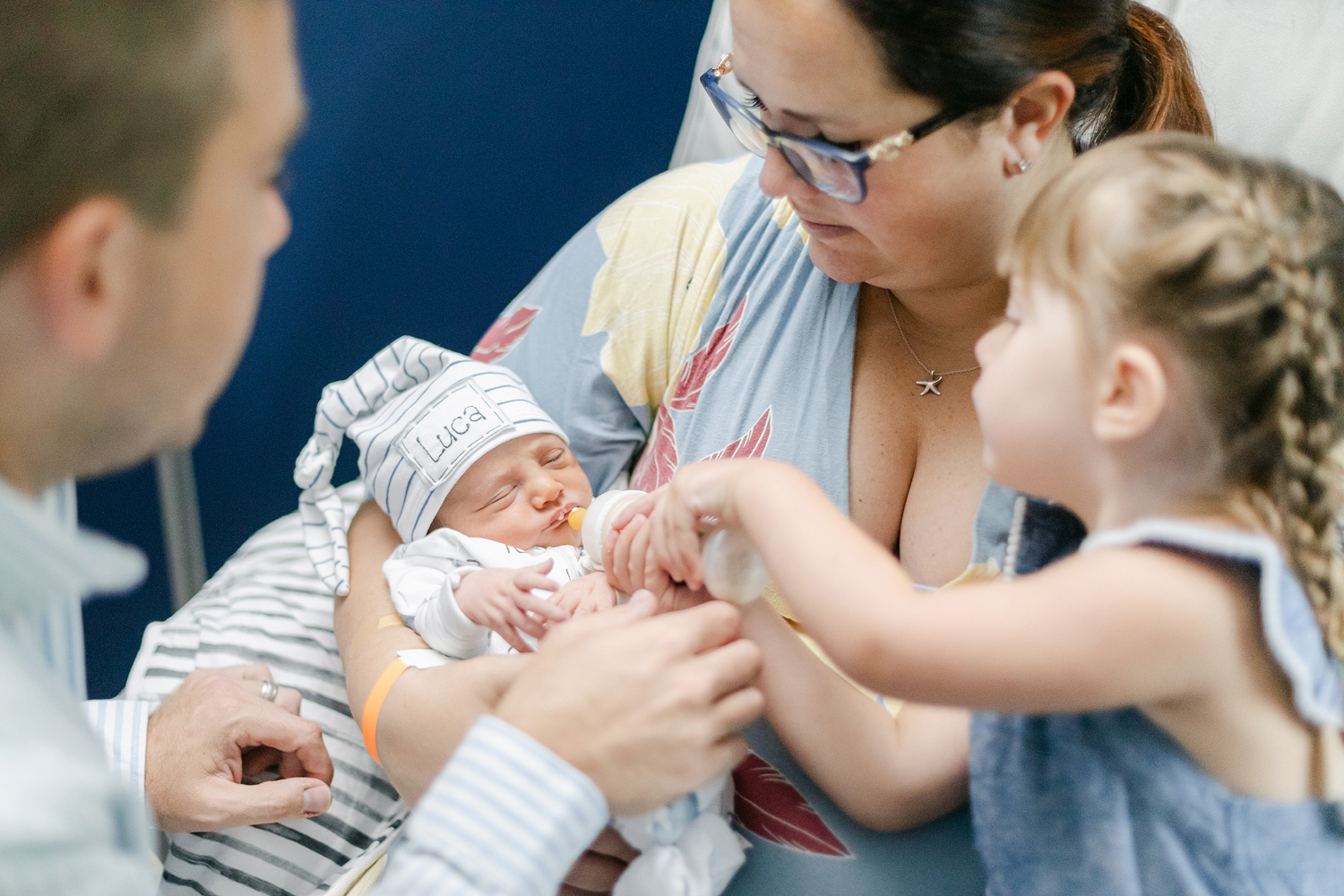 Washington DC Fresh48 Newborn Photos bottle feeding